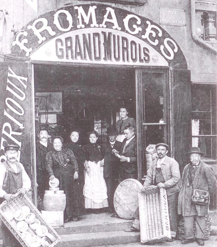 Maison Bérioux, Fromagerie du Grands Murols, located at Place Gaillard in Clermont-Ferrand in 1913